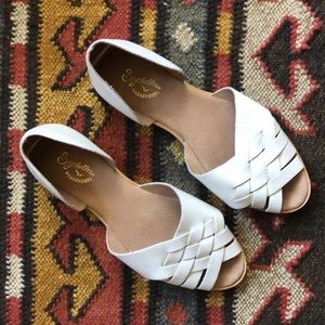 Seychelles Weekenders white woven flat, sz 9